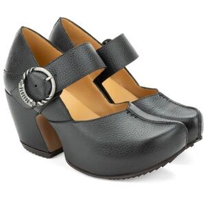 John Fluevog Prepare Leader Platform Mary Jane Heels
Black Size 11